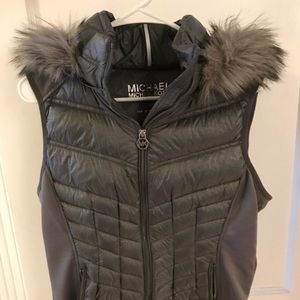 MK vest